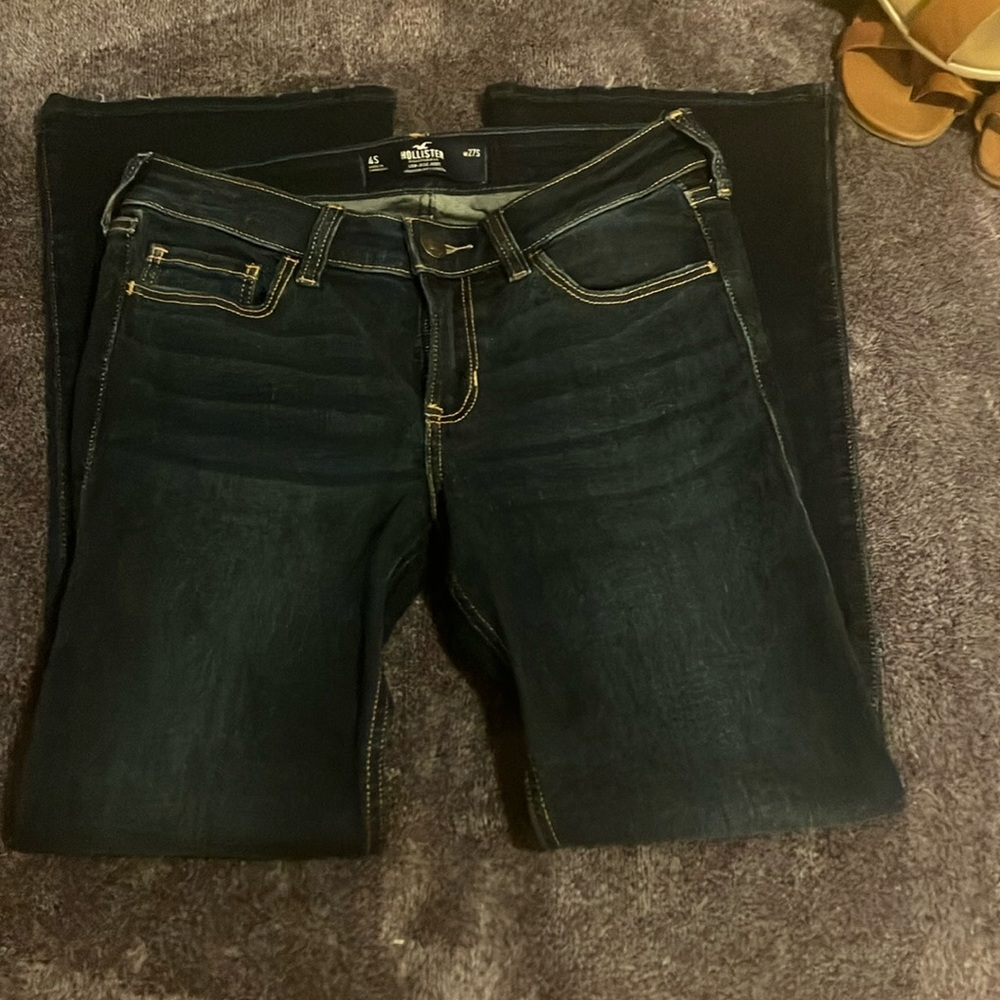 2 hollister jeans